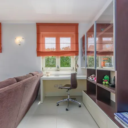 Holiday home Gorgeous In Strada Contesa With Kitchen Filipac