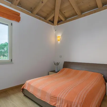 Holiday home Gorgeous In Strada Contesa With Kitchen *